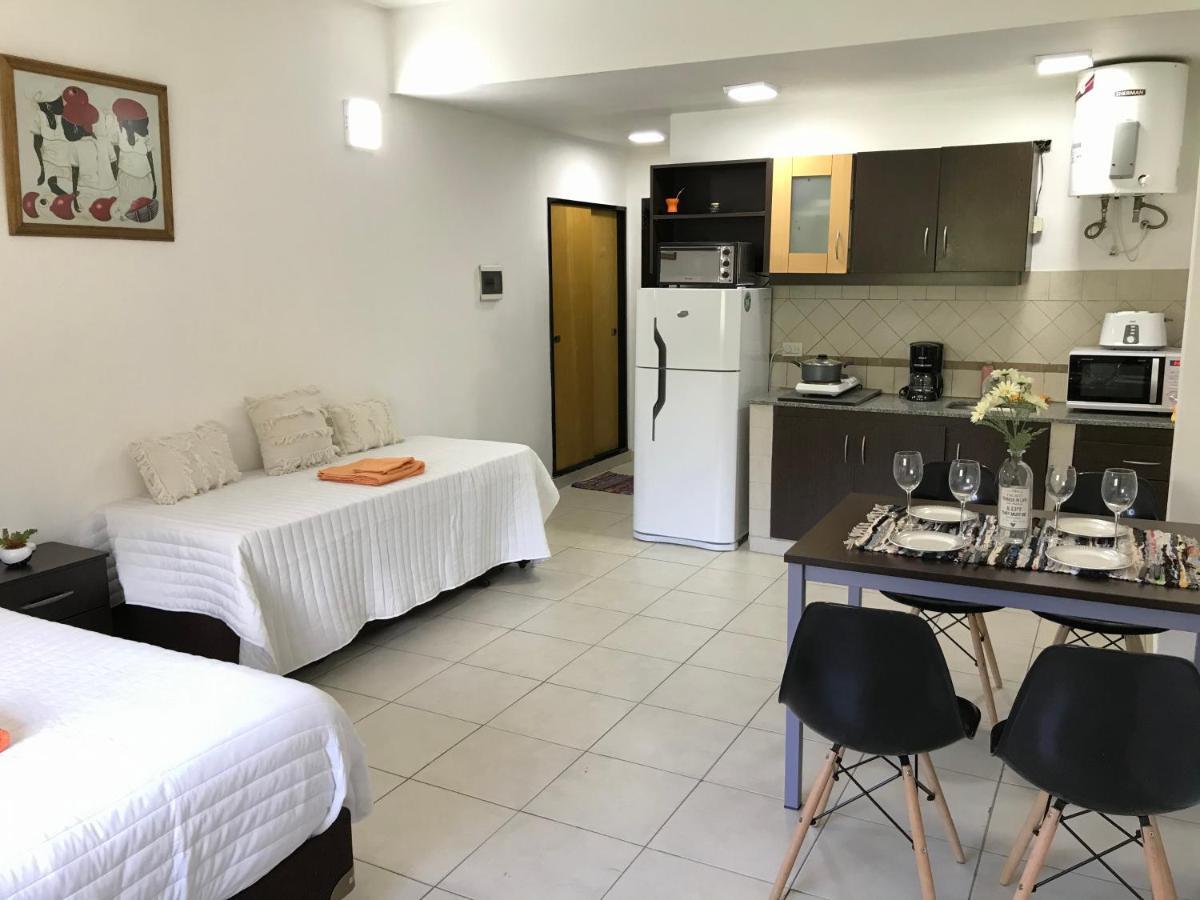 Apartamento Cares Apartament, Morón, Buenos Aires *