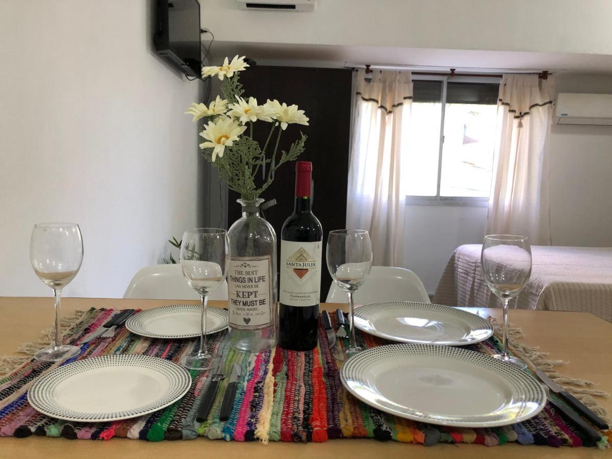 Apartamento Cares Apartament, Morón, Buenos Aires *