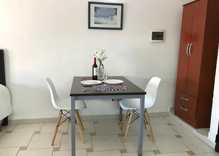 Cares Apartament, Moron, Buenos Aires