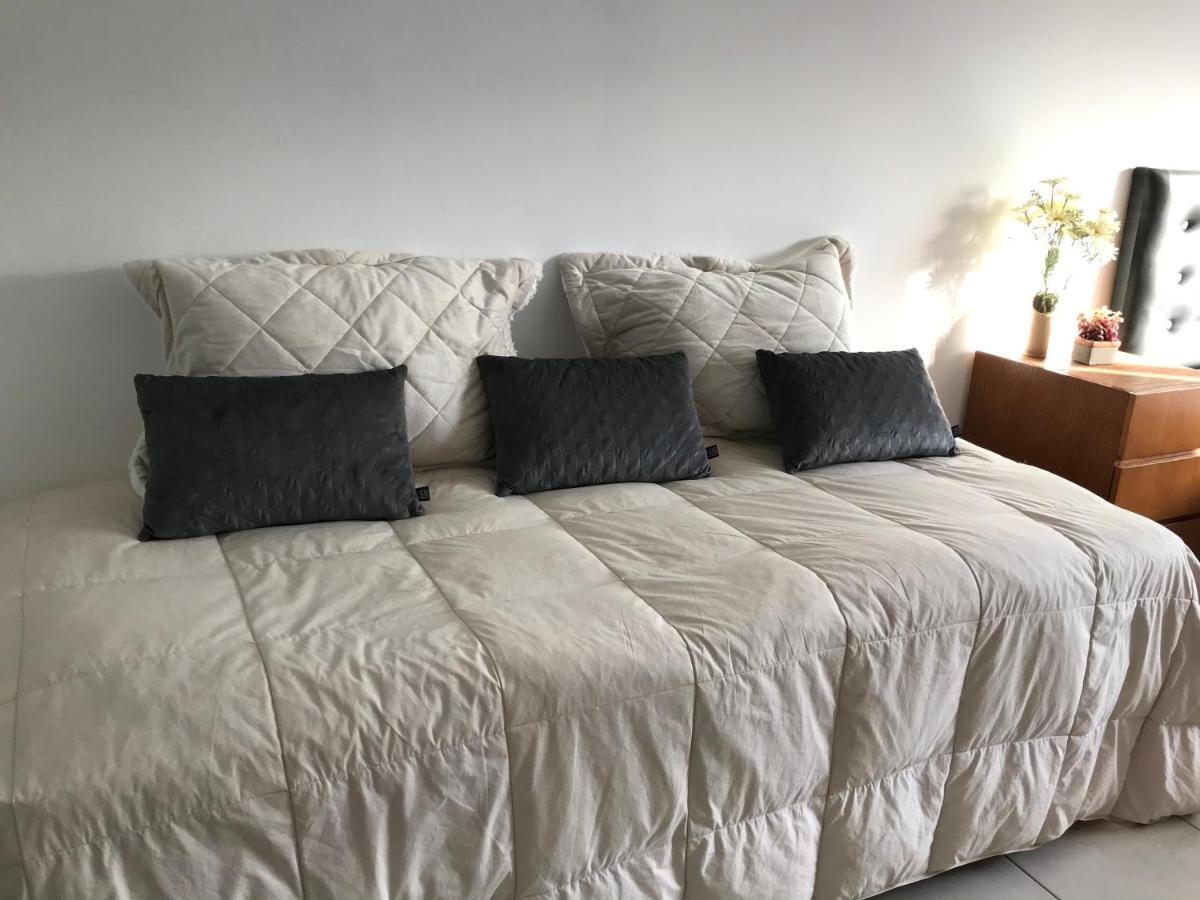 Cares Apartament, Moron, Buenos Aires