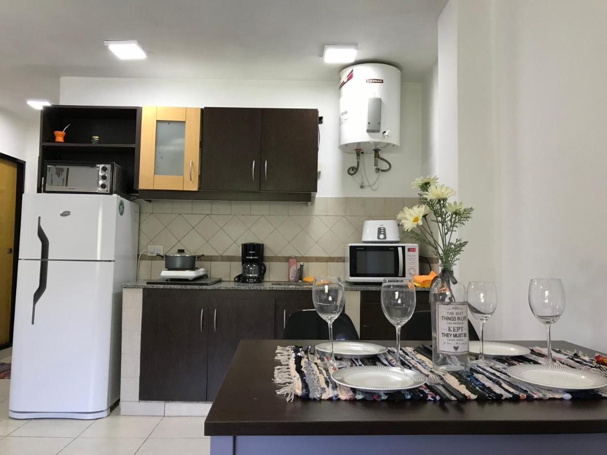 Cares Apartament, Moron, Buenos Aires