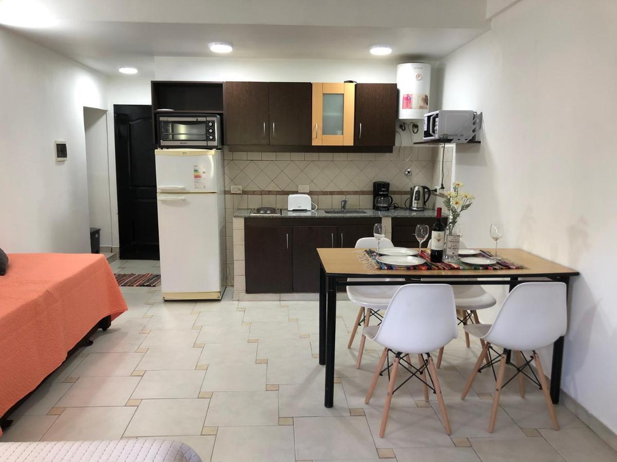 Cares Apartament, Moron, Buenos Aires