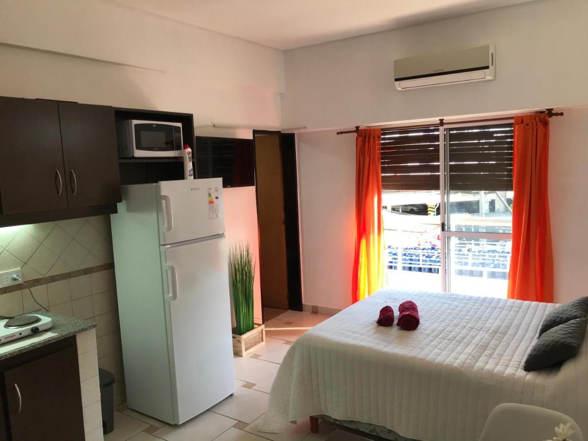 Cares Apartament, Moron, Buenos Aires *