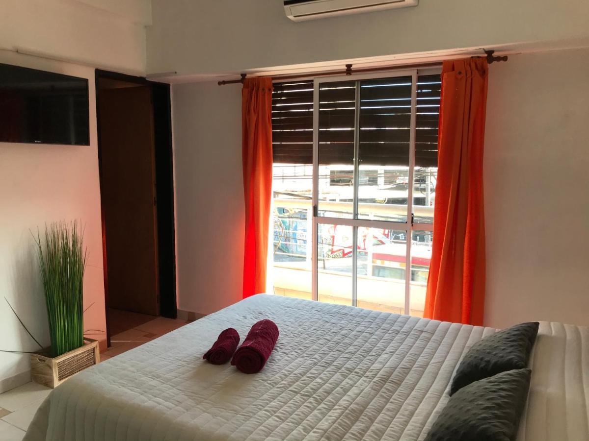 Cares Apartament, Moron, Buenos Aires * Moron
