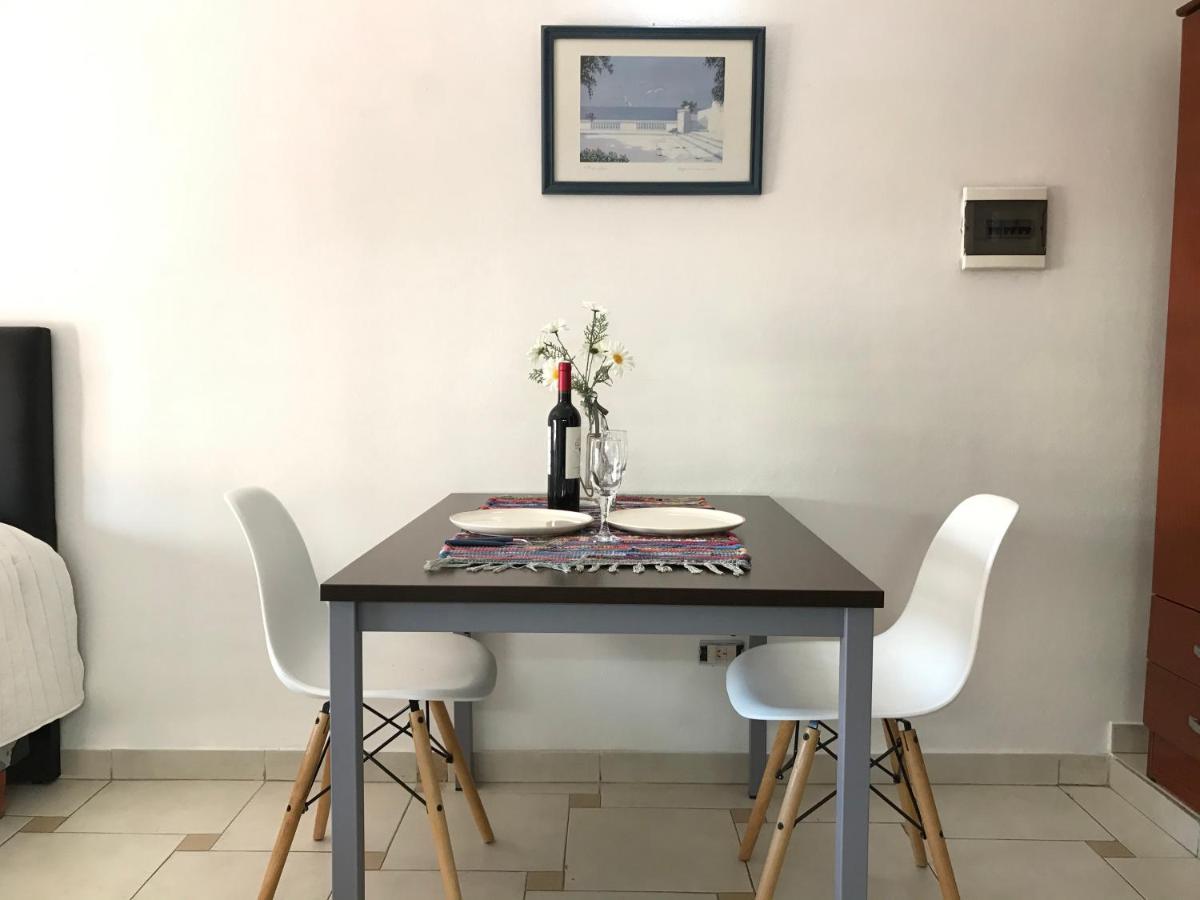Cares Apartament, Moron, Buenos Aires